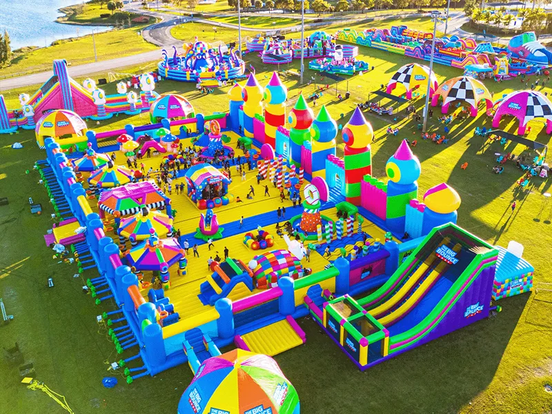 یک قلعه بادی از چه چیزی تشکیل شده است؟